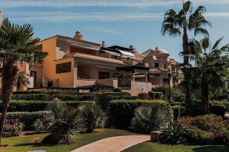 Atico De 4b/4d Mimosas De Banus Appartement *